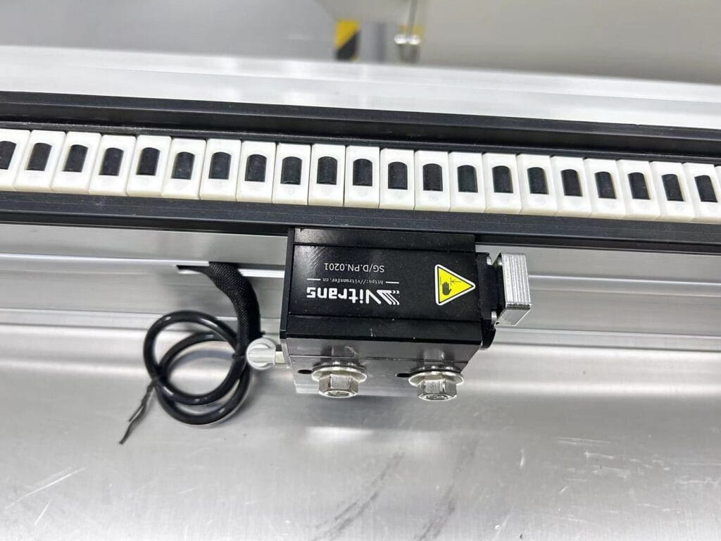 Plastic accumulated chain conveyor 3 rotated 3